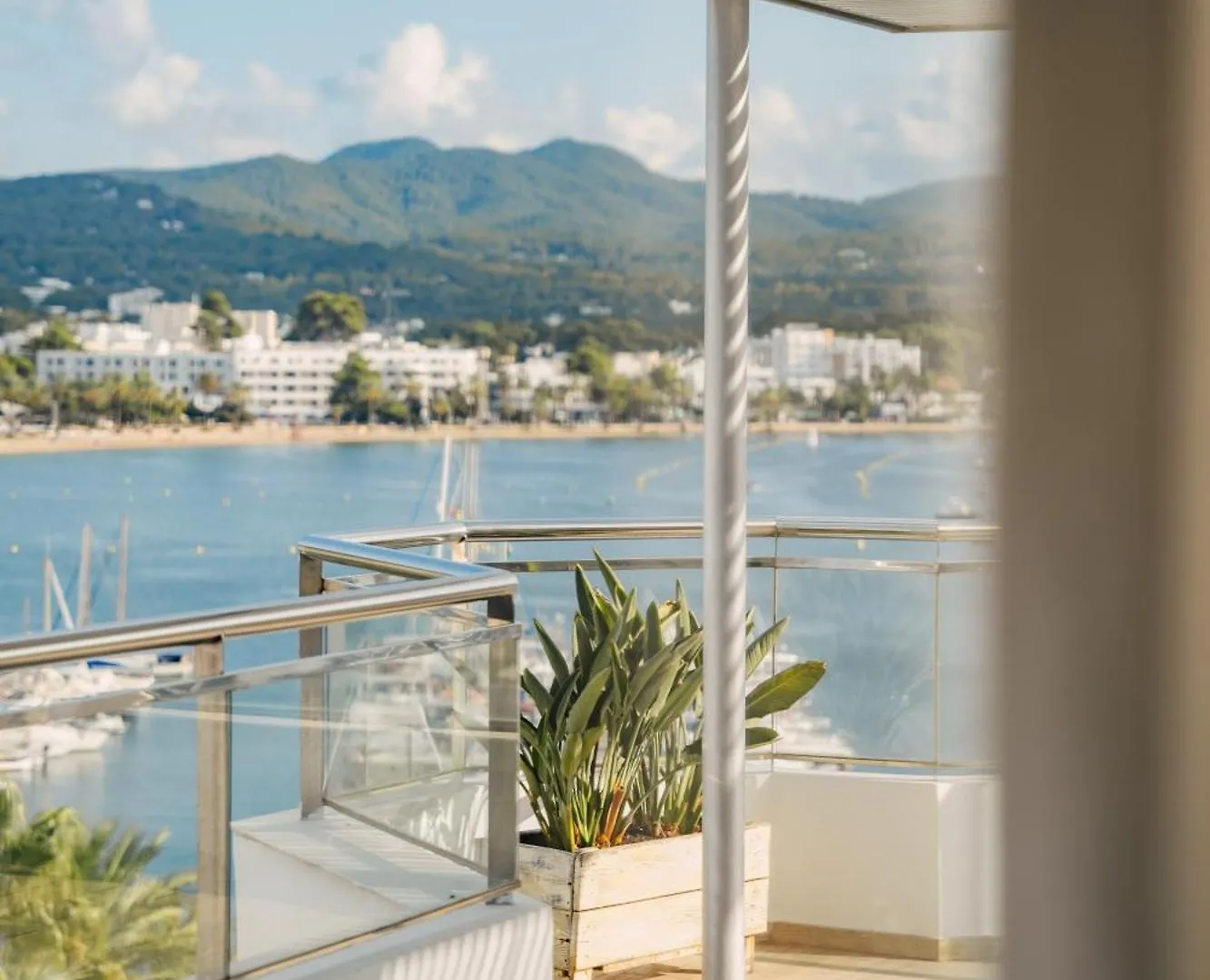 Hotel Sa Clau By Mambo Sant Antoni de Portmany