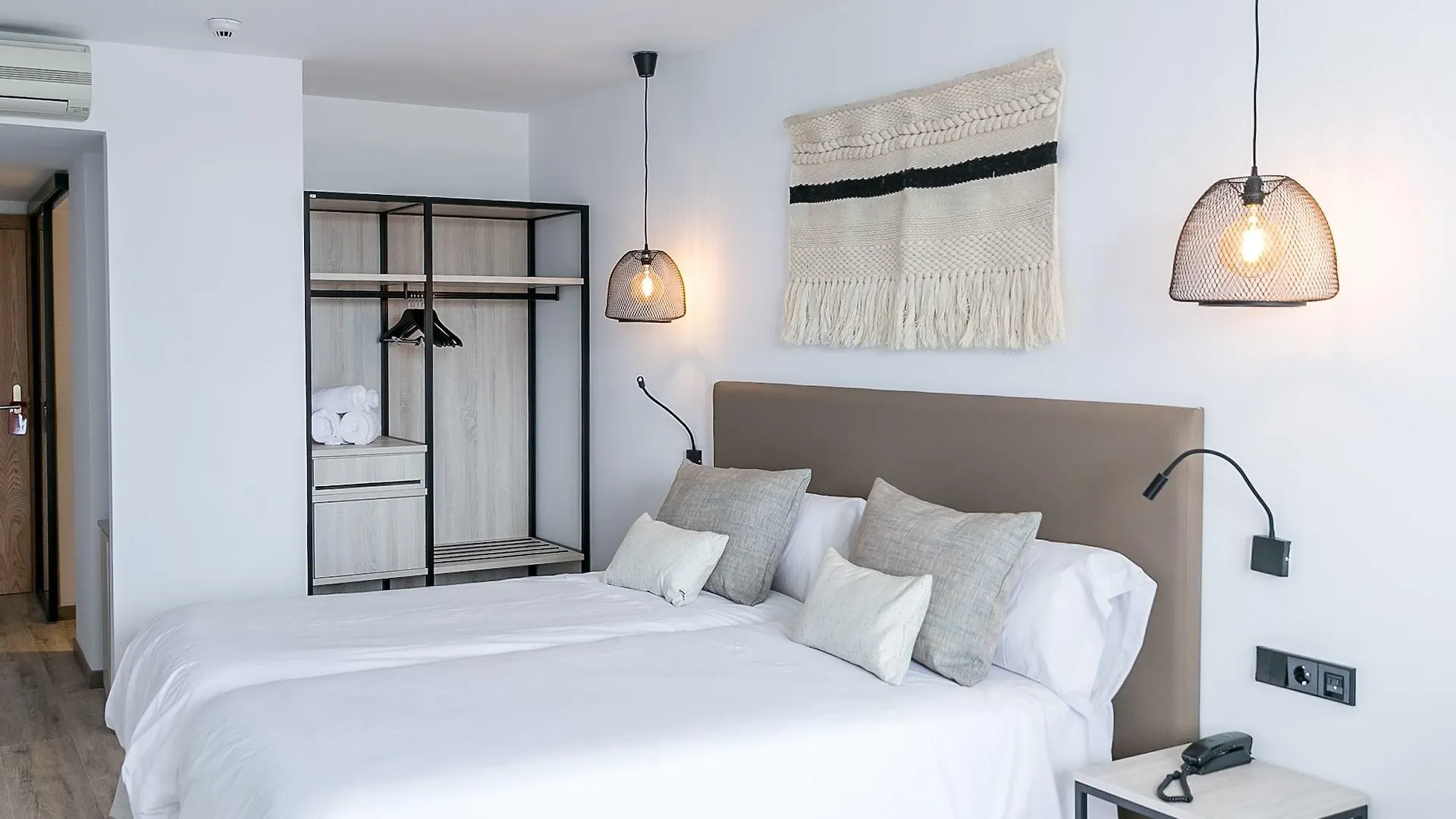 Hotel Sa Clau By Mambo Sant Antoni de Portmany