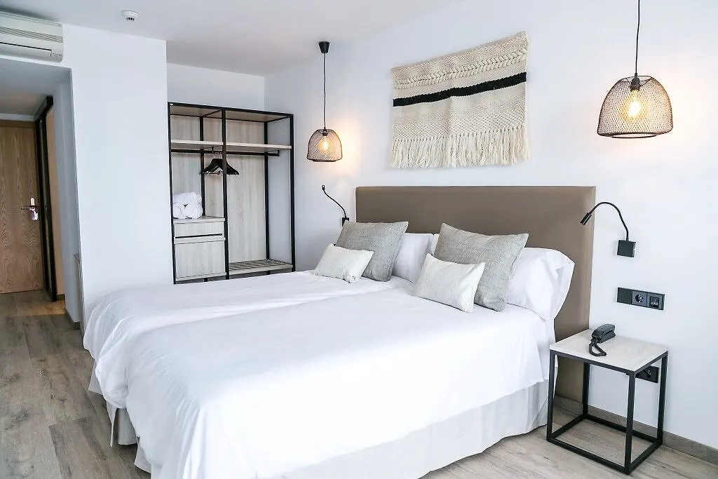 Hotel Sa Clau By Mambo Sant Antoni de Portmany